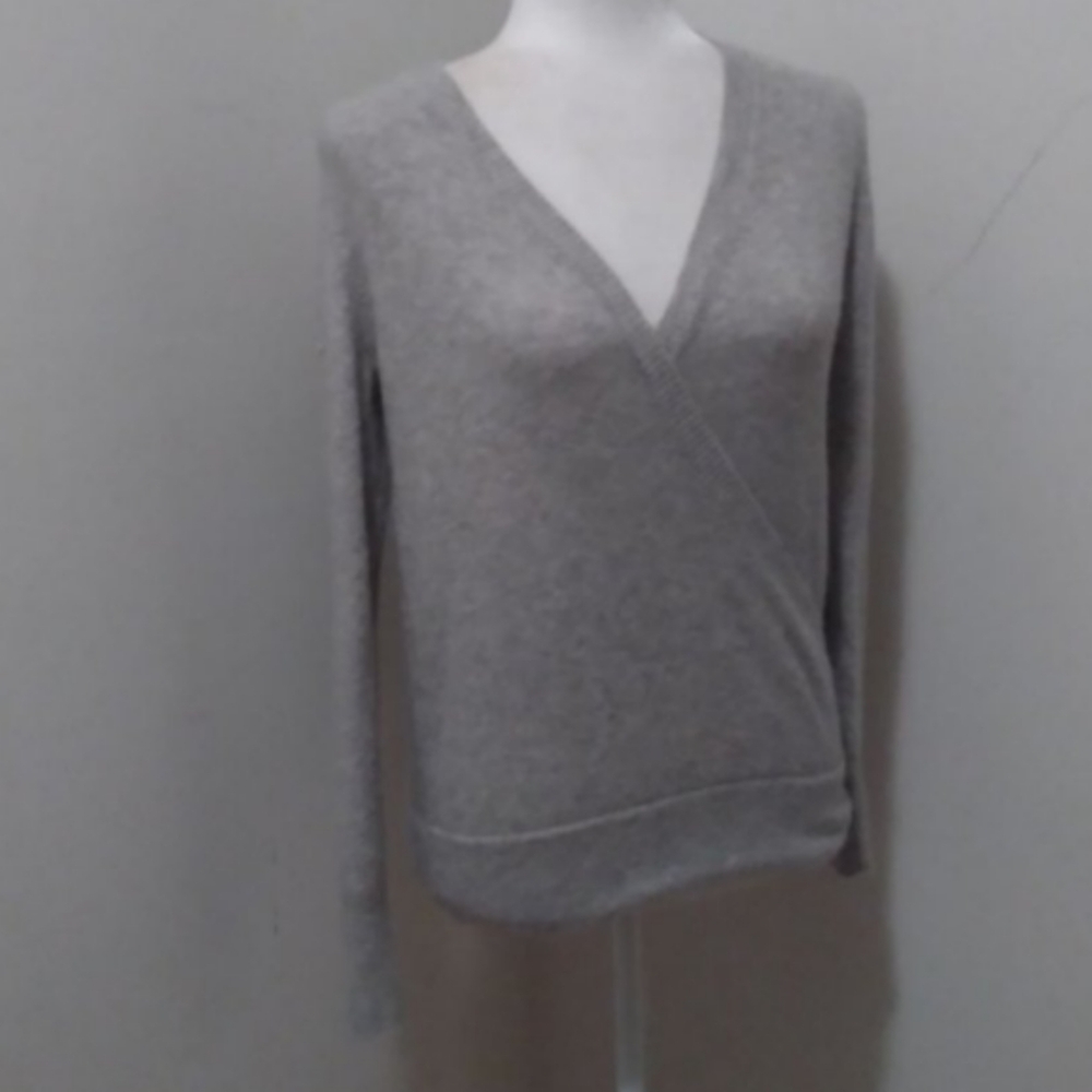 Madewell Faux Wrap V Neck Light Gray Sweater Sz XS